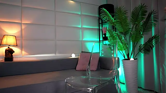 Snapshot of Juliadragon chatting on November 10, 2:21 am Juliadragon online show from November 10, 2:21 am