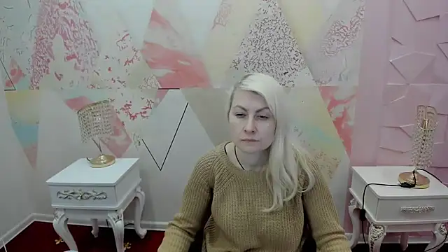 Kellyone11 online show from April 29, 9:57 am