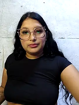 Snapshot of Maddy_k chatting on May 3, 11:49 am Maddy k online show from May 3, 11:49 am
