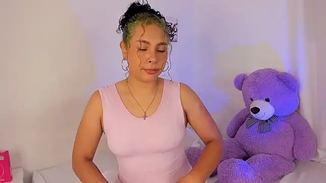 Violetta cam  online show from May 9, 2:28 am