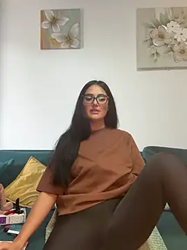 Snapshot of AnyEvyy chatting on May 14, 5:36 am AnyEvyy online show from May 14, 5:36 am