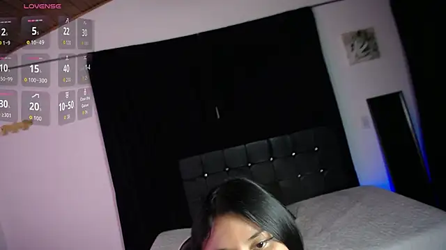Snapshot of Athena_snaw chatting on June 25, 5:12 am Athena snaw online show from June 25, 5:12 am