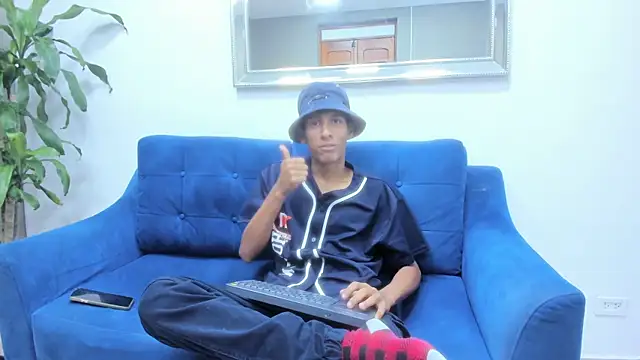 Snapshot of Zane_Belville chatting on May 13, 11:29 am Zane Belville online show from May 13, 11:29 am