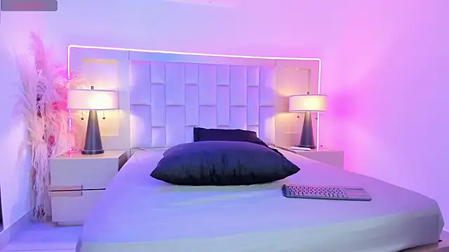 StefannyLizz online show from June 1, 4:52 pm