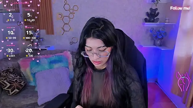 Snapshot of mia_smoke_ chatting on June 9, 4:40 pm mia smoke online show from June 9, 4:40 pm