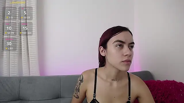 Snapshot of tessafoxie chatting on May 21, 11:28 am tessafoxie online show from May 21, 11:28 am