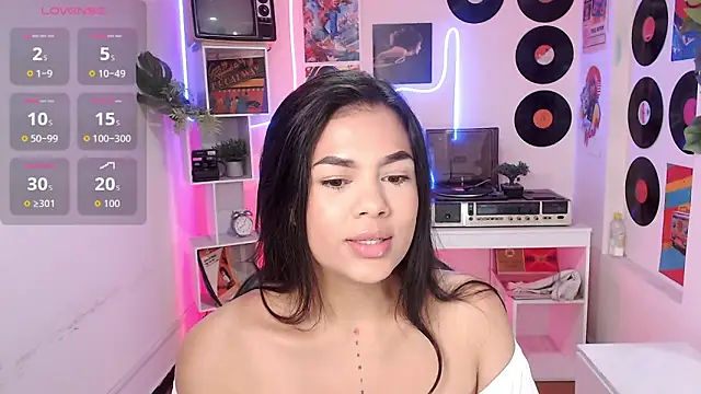 Snapshot of Duulce_mia chatting on June 9, 10:49 am Duulce mia online show from June 9, 10:49 am