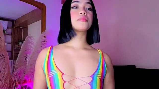 Snapshot of Chloe_monroee chatting on May 21, 3:13 am Chloe monroee online show from May 21, 3:13 am
