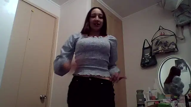 010874 online show from July 6, 4:20 am