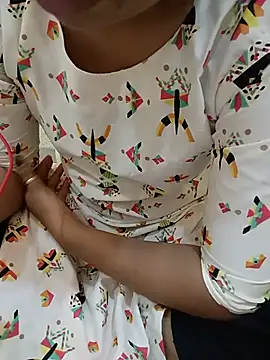 Snapshot of Seema_yadav01 chatting on June 26, 5:23 am Seema yadav01 online show from June 26, 5:23 am
