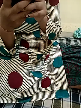 Snapshot of Seema_yadav01 chatting on July 6, 1:57 am Seema yadav01 online show from July 6, 1:57 am
