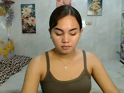 Snapshot of ur_asiankat chatting on June 8, 7:58 pm ur asiankat online show from June 8, 7:58 pm