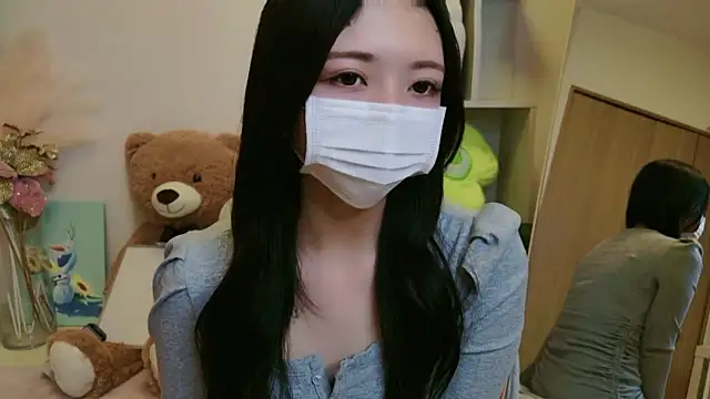 Snapshot of -Luna_JP- chatting on May 7, 12:32 pm -Luna JP- online show from May 7, 12:32 pm