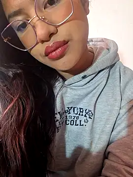 Snapshot of Hot_Sophy_ chatting on July 10, 6:21 pm Hot Sophy online show from July 10, 6:21 pm