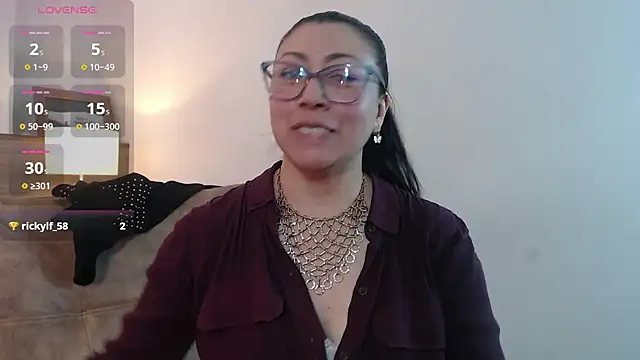Snapshot of FranciscaVera chatting on May 25, 7:53 pm FranciscaVera online show from May 25, 7:53 pm