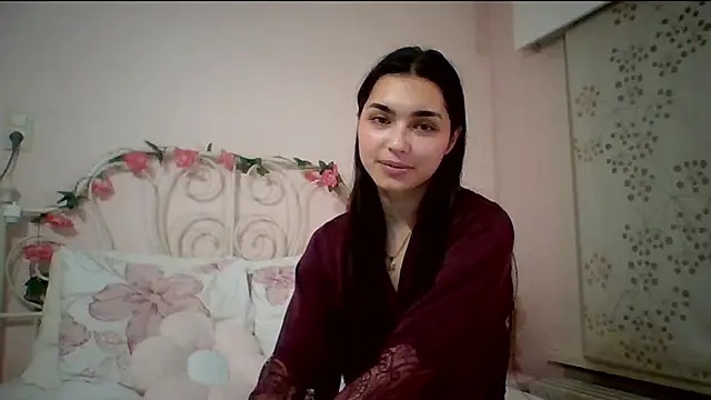 yourbella37 online show from May 17, 8:27 pm