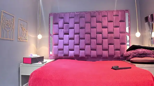 Snapshot of AlesiaLara chatting on June 25, 7:07 pm AlesiaLara online show from June 25, 7:07 pm