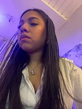 Snapshot of Dulcerouss__ chatting on June 27, 11:37 am Dulcerouss online show from June 27, 11:37 am