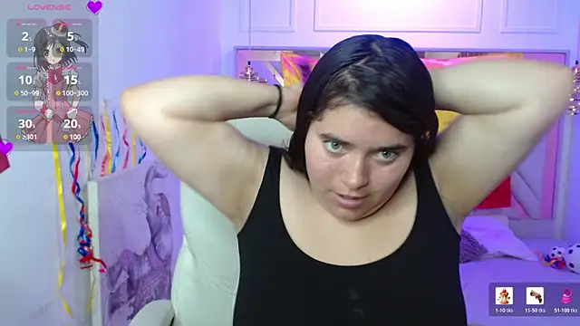 Snapshot of Laurha_ chatting on July 4, 7:42 pm Laurha online show from July 4, 7:42 pm