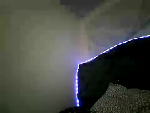Snapshot of caos_mod chatting on May 27, 7:33 pm caos mod online show from May 27, 7:33 pm