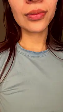 Snapshot of nare_22 chatting on August 3, 9:04 am nare 22 online show from August 3, 9:04 am