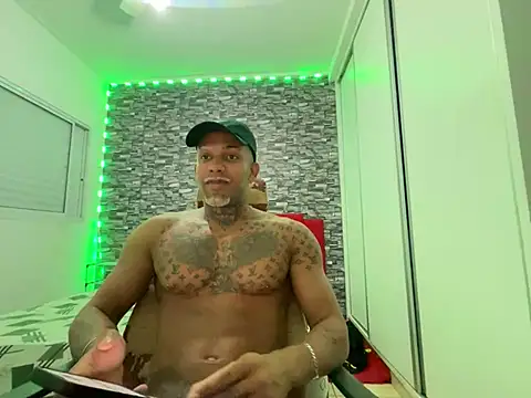 Maxloirinho online show from May 3, 10:38 pm