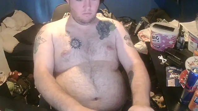 Snapshot of hunter_lust97 chatting on May 19, 6:14 pm hunter lust97 online show from May 19, 6:14 pm