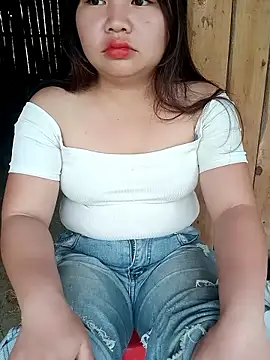 Lily Henry online show from May 9, 3:45 am