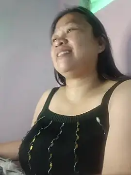 Snapshot of belove_hot43 chatting on May 10, 2:39 am belove hot43 online show from May 10, 2:39 am
