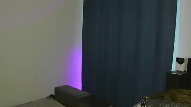MiaSweetti online show from May 27, 3:47 am