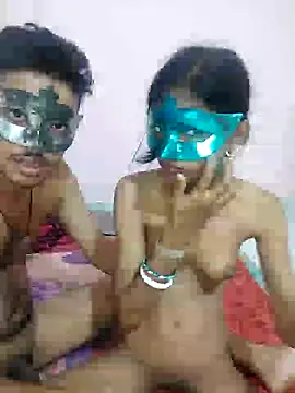Snapshot of husband_wife_12 chatting on June 25, 6:12 pm husband wife 12 online show from June 25, 6:12 pm