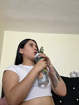 Snapshot of marianm29-1 chatting on May 15, 2:18 am marianm29-1 online show from May 15, 2:18 am