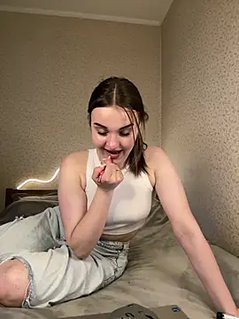 Vyxia online show from June 18, 6:23 pm