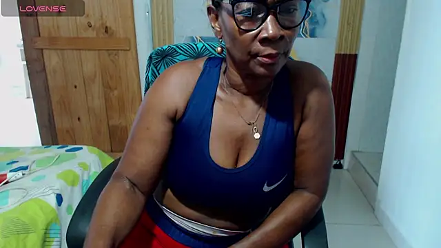 Snapshot of jannyheat chatting on May 5, 4:37 pm jannyheat online show from May 5, 4:37 pm