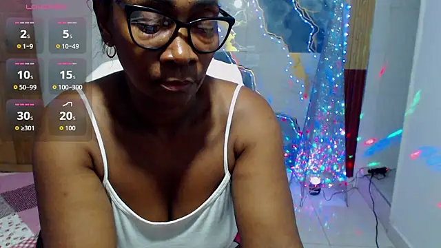 Snapshot of jannyheat chatting on May 29, 4:43 am jannyheat online show from May 29, 4:43 am