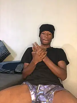 Snapshot of thandolezwe1 chatting on July 9, 8:29 am thandolezwe1 online show from July 9, 8:29 am