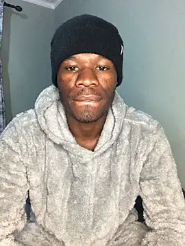 Snapshot of thandolezwe1 chatting on July 15, 8:14 pm thandolezwe1 online show from July 15, 8:14 pm