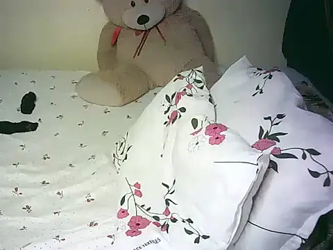 lovvelyheers online show from July 6, 2:14 pm