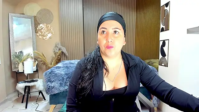 BBWLuxuryMuse online show from June 2, 11:23 am