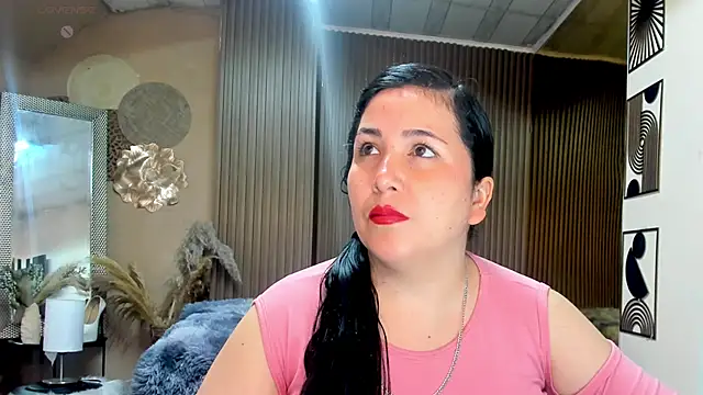 BBWLuxuryMuse online show from June 4, 11:16 am