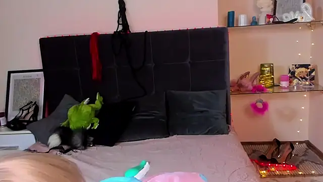 AlexxisSkky online show from May 24, 5:12 am