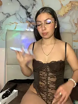 Snapshot of Julieth_ec chatting on June 12, 11:53 am Julieth ec online show from June 12, 11:53 am