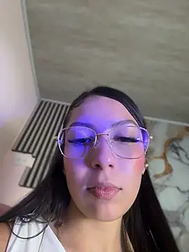 Snapshot of Julieth_ec chatting on July 1, 12:40 pm Julieth ec online show from July 1, 12:40 pm