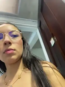 Snapshot of Julieth_ec chatting on July 9, 1:04 pm Julieth ec online show from July 9, 1:04 pm