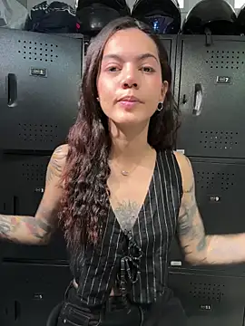 Snapshot of VeroJenkins_ chatting on May 14, 1:40 pm VeroJenkins online show from May 14, 1:40 pm