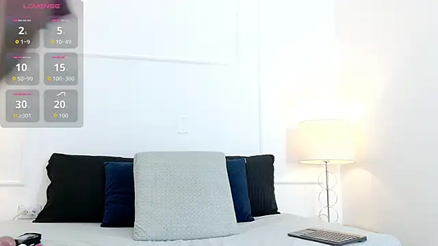 lunaa ebony online show from June 11, 11:36 pm