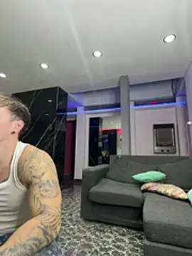 twinkbrian online show from May 2, 2:05 am