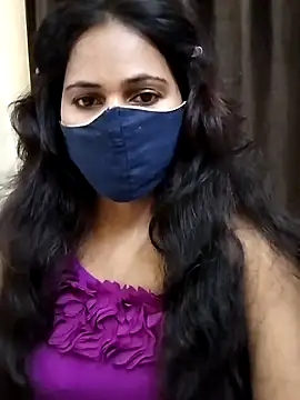 Snapshot of Roji_bha chatting on June 25, 5:12 am Roji bha online show from June 25, 5:12 am
