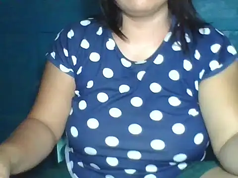 MommyKaye30 online show from July 13, 7:05 pm