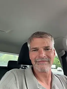 Snapshot of Thor-82 chatting on June 25, 8:41 am Thor-82 online show from June 25, 8:41 am